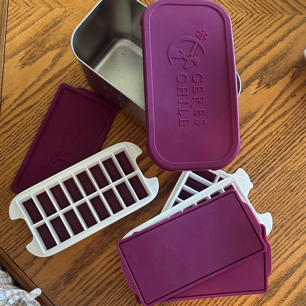 Ceres Chill Purple Silicone Ice Cube Tray Set